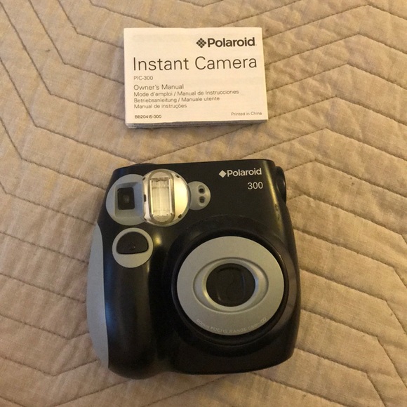 SOLD Polaroid-Pic 300 - Picture 6 of 6